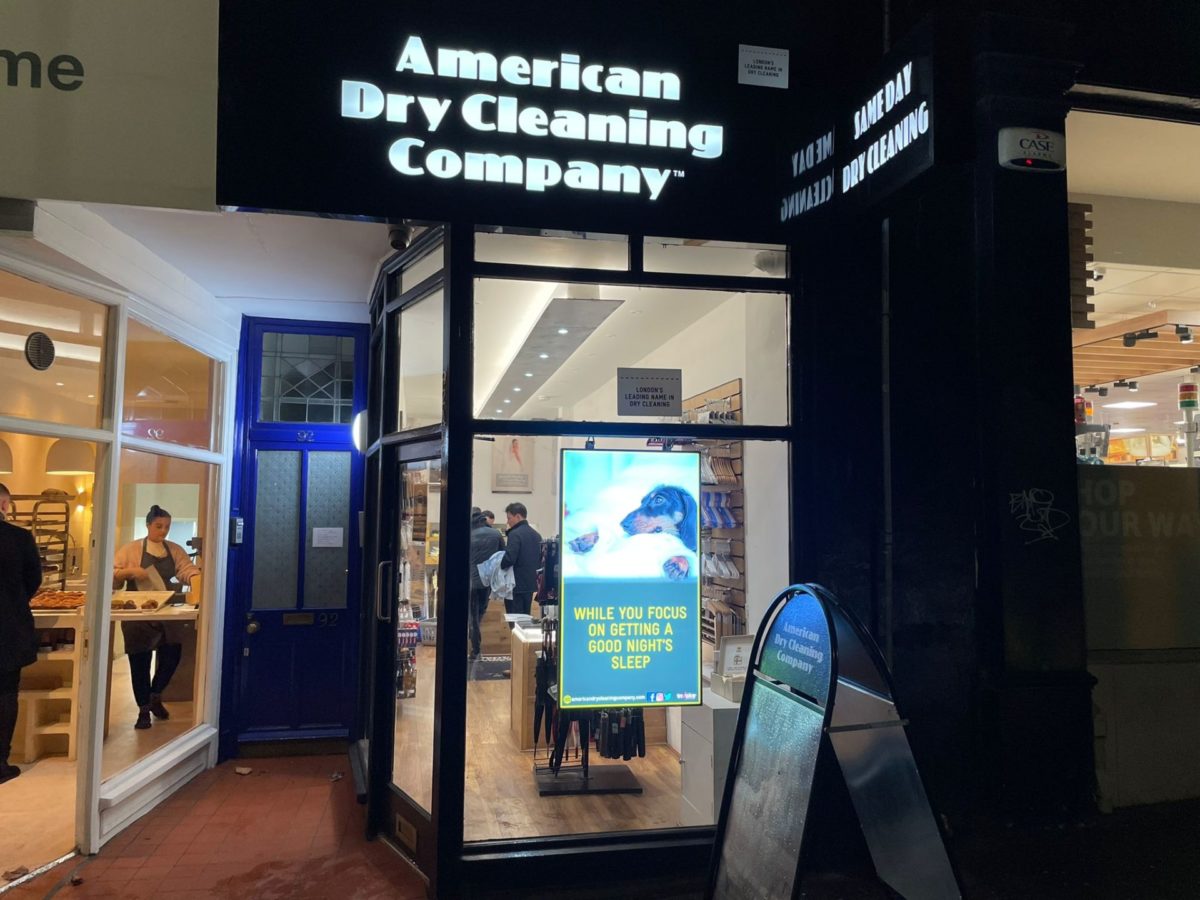 Digital Signage for Dry Cleaners & Laundry Services inVoke